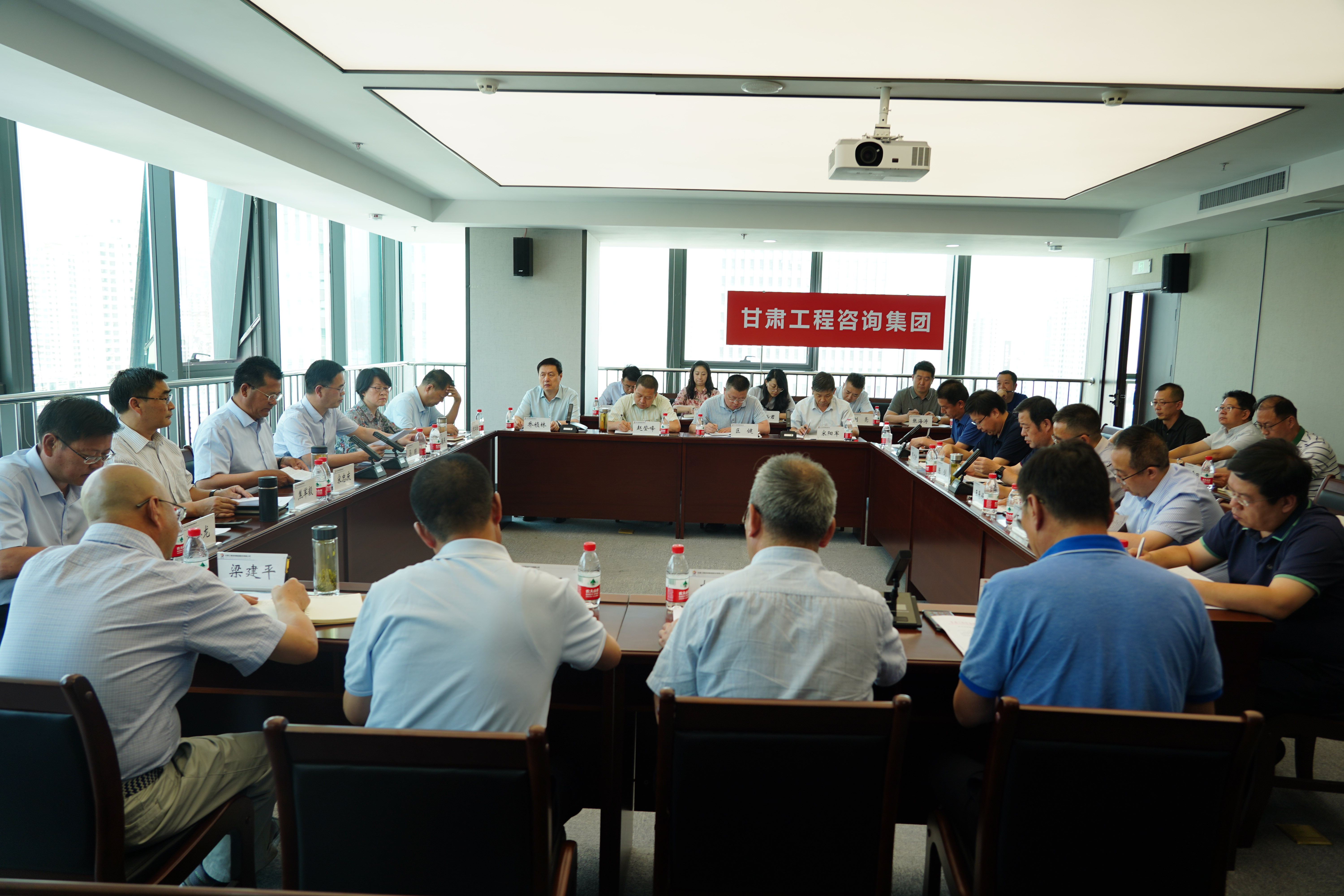 开云·官方版在线入口召开安全生产暨企业隐患排查整治专题会议